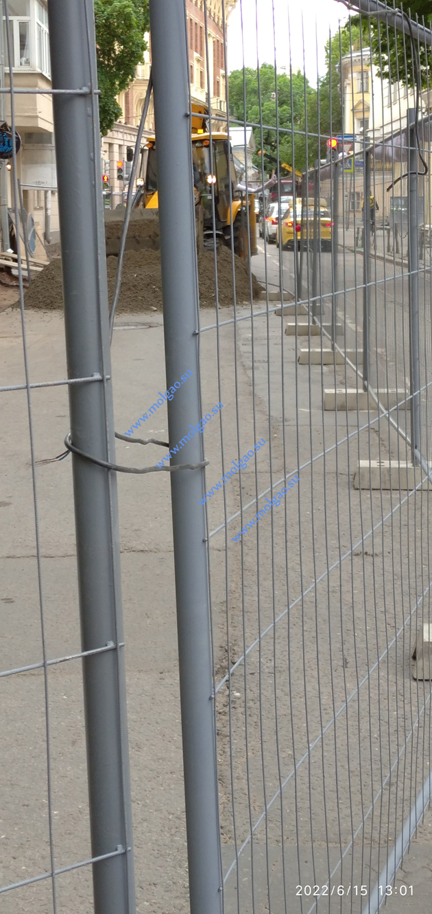 Ограждения на бетонных блоках Евро окрашенные в серый цвет | www.molgao.su | (495) 502-4469 